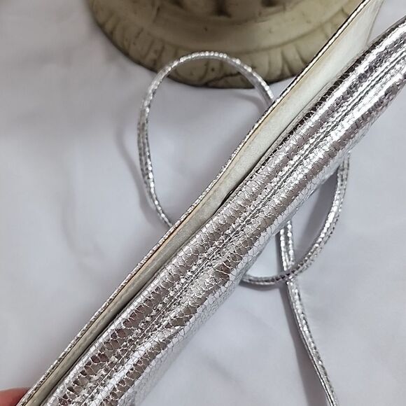 Vintage La Regale Faux Reptile Evening Bag Shiny Platinum - Picture 11 of 11